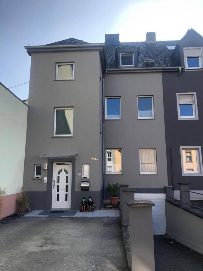 Ferienwohnung Kirchturmblick Euren Трир Екстериор снимка