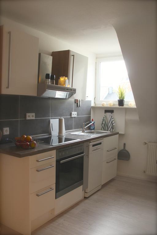 Ferienwohnung Kirchturmblick Euren Трир Екстериор снимка